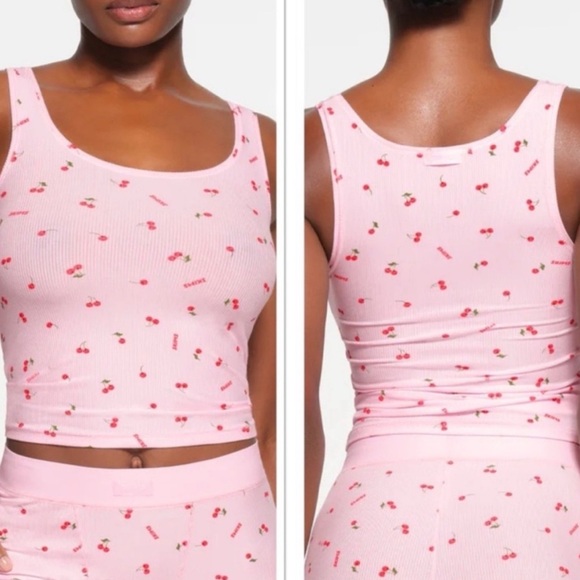 RARE SKIMS NWT Pink Cherry Blossom Cherry Print Valentine’s Tank Top size L - Picture 2 of 5